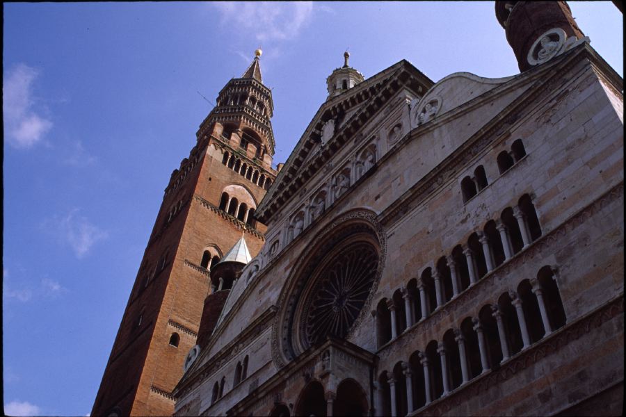 Italy(Cremona)---S0002